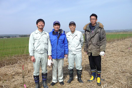 河北潟植樹、除草作業